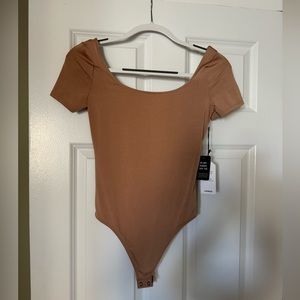 NWT Express Body Contour Compression Curve Neck Short Sleeve Bodysuit - Size XS